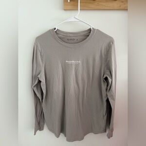 Abercrombie & Fitch Light Long Sleeve Shirt Medium